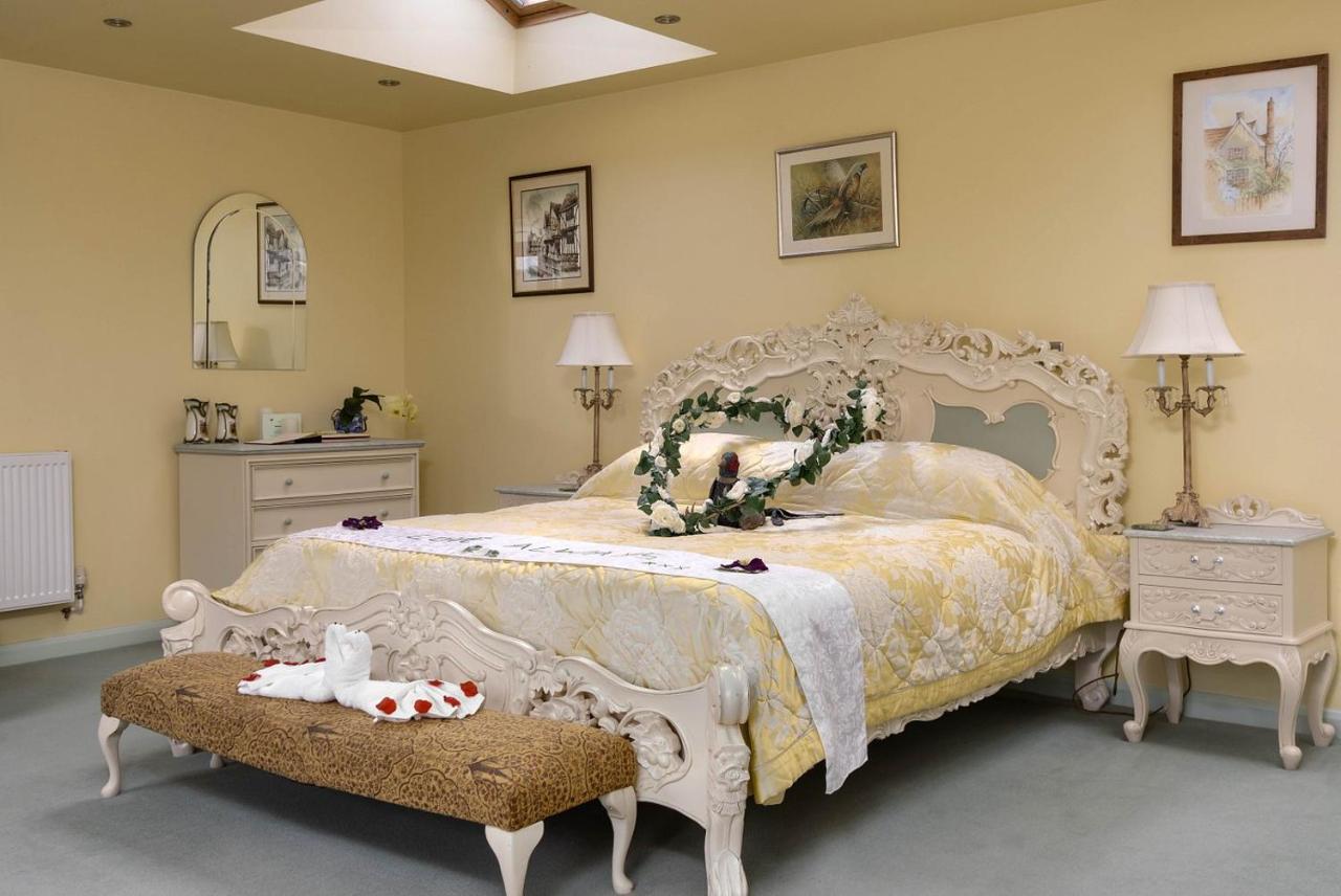 Pheasant Suites Колчестер Экстерьер фото